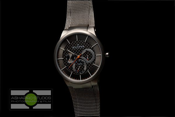 After masking out the background I'm left with a clean image of the watch