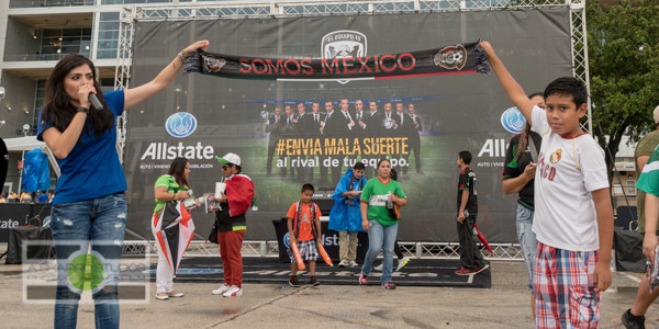 Houston was not only Allstate's Title Match, it was also the launch of a new campaign - #EnviaMalaSuerte - where fans are encouraged to send 'bad luck' to the opposing team. Houston Event Photography ©2015 Ari Shapiro - AShapiroStudios.com